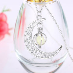 2pcs Luxury Glow In The Dark necklaces Luminous Moon and Pumpkin pendant