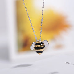 Creative Lovely Bee Pendant Necklace For Women