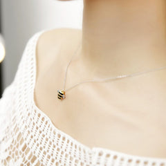 Creative Lovely Bee Pendant Necklace For Women